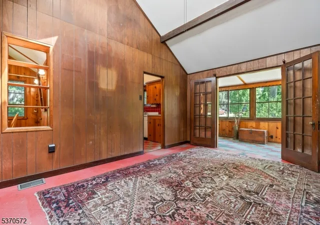 Photo 4 of Single family home for sale at 209 Alturas Rd, Highland Lakes, NJ 07422 | MLS# 3974449 | Listing updated on 2026-07-09