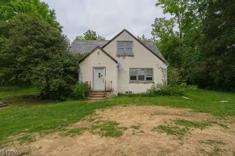 Homes for sale in Belvidere, NJ | 79 Mountain Lake Rd, Belvidere, NJ 07823 | MLS# 3976669