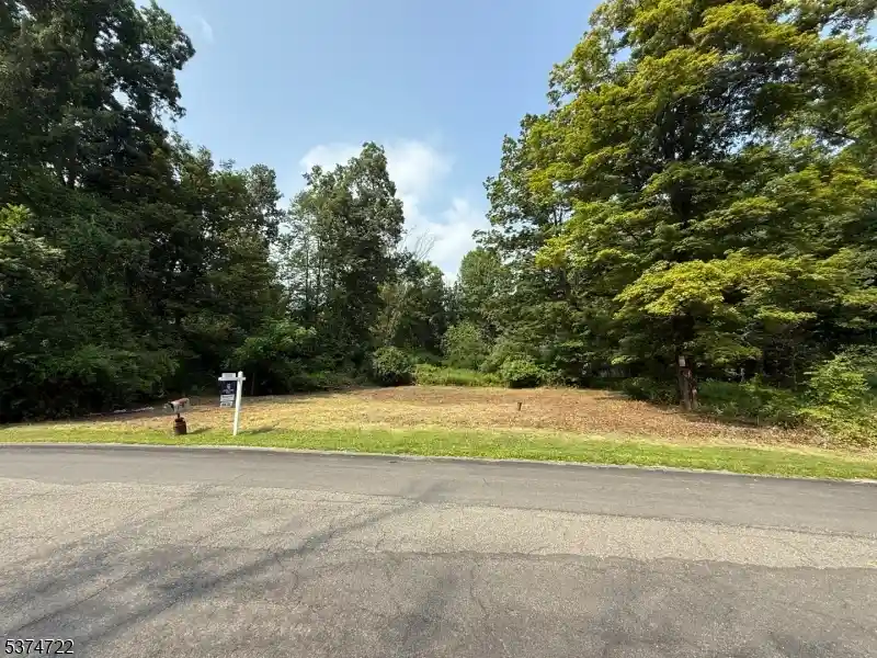 Homes for sale in Newton, NJ | 15 Bernard Dr, Newton, NJ 07860 | MLS# 3977989