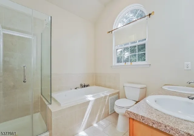 Photo 3 of Single family home for sale at 600 Pennsylvania Ave, Elizabeth, NJ 07201 | MLS# 3980514 | Listing updated on 2025-09-10