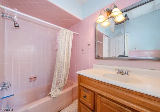 Photo 4 of House for sale at 356 Henry St, Orange, NJ 07050 | MLS# 3986283 | Listing updated on 2026-02-10