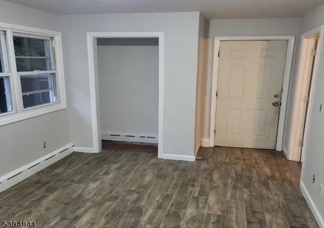 Photo 4 of House for sale at 69 Riverside Dr, Oakland, NJ 07436 | MLS# 3987033 | Listing updated on 2025-11-26