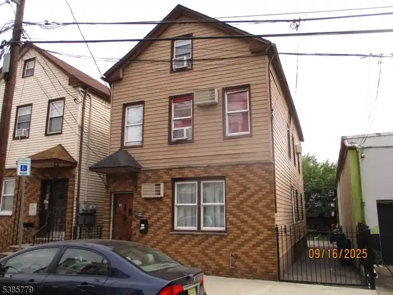 Homes for sale in Newark City, NJ | 7 Kossuth St, Newark City, NJ 07105 | MLS# 3988685