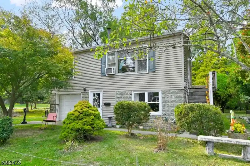 1st image of 92 Lakeview Ter, Oakland, NJ 07436 | MLS# 3989029