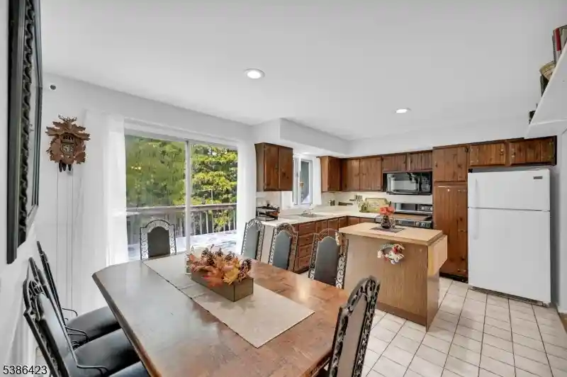 3rd image of 92 Lakeview Ter, Oakland, NJ 07436 | MLS# 3989029