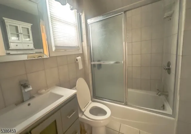 Photo 2 of Single family home for sale at 706 Cedar Ave, Elizabeth, NJ 07202 | MLS# 3988307 | Listing updated on 2025-10-28