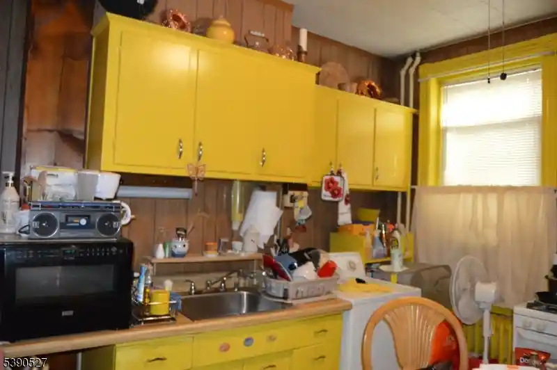 4th image of 20 Crescent Ave, Jersey City, NJ 07304 | MLS# 3991918