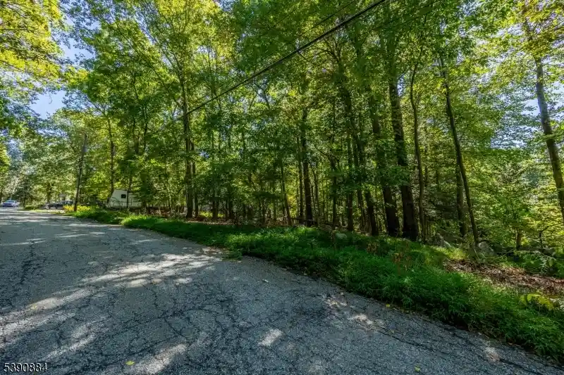 Homes for sale in Vernon Twp, NJ | 6 Ridge Rd, Vernon Twp, NJ 07461 | MLS# 3992248