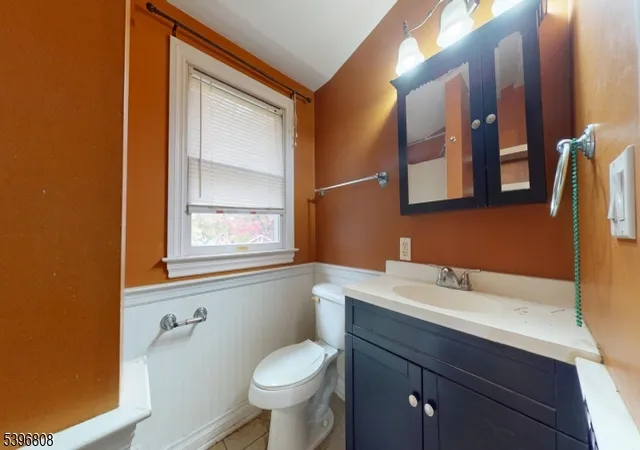 Photo 2 of Single family home for sale at 224 Roth Ave, Franklin Lakes, NJ 07417 | MLS# 3997401 | Listing updated on 2025-12-15