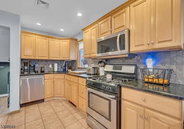 Photo 29 of Single family home for sale at 6 Gail Rd, Hillsborough, NJ 08844 | MLS# 3999186 | Listing updated on 2026-01-30