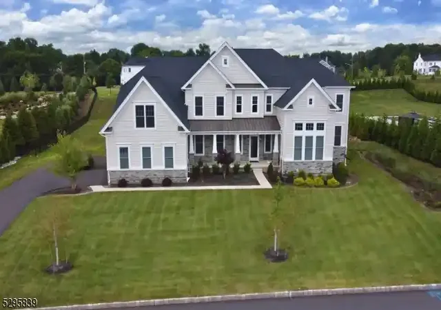Photo 1 of Single family home for sale at 15 Roxbury Rd, Mahwah, NJ 07430 | MLS# 3909011 | Listing updated on 2026-06-30