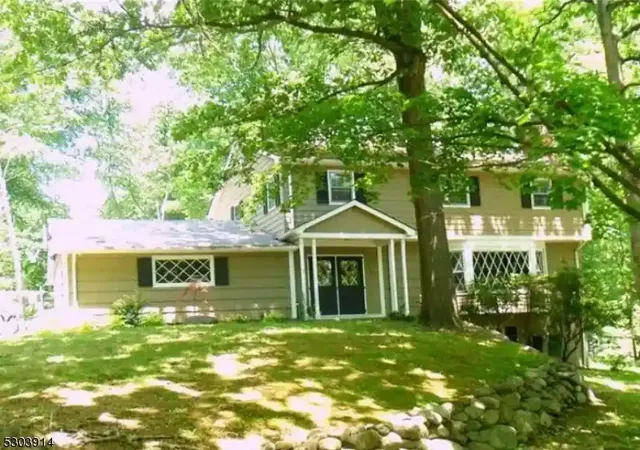 Photo 1 of Single family home for sale at 578 Colonial Rd, River Vale, NJ 07675 | MLS# 3916151 | Listing updated on 2026-05-08