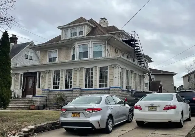 Photo 1 of Single family home for sale at 428 Jersey Ave #1, Elizabeth, NJ 07202 | MLS# 3951857 | Listing updated on 2026-01-06