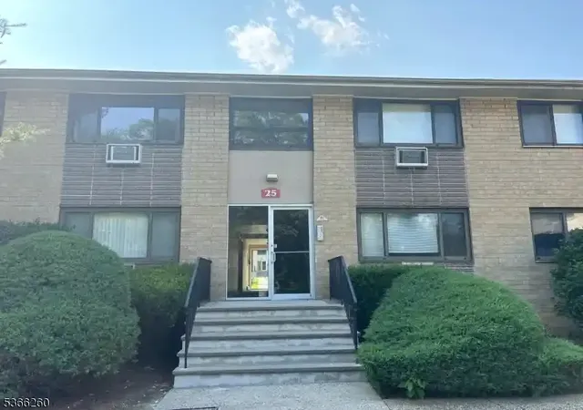 Photo 1 of Condo for sale at 401 Highway22b25u4ondo #25D, North Plainfield Boro, NJ 07060 | MLS# 3970715 | Listing updated on 2025-07-07