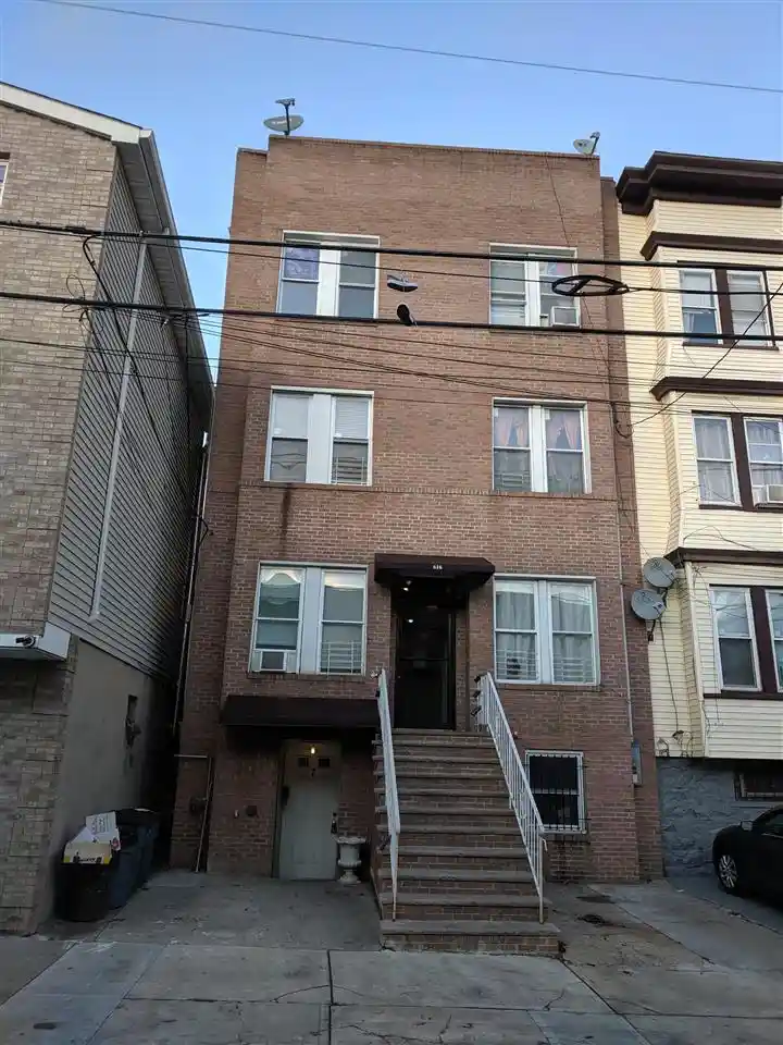 Condominium at 616 10Th St #6, Union City, NJ 07087 | MLS# 202013479 | | Sold on 2021-04-23