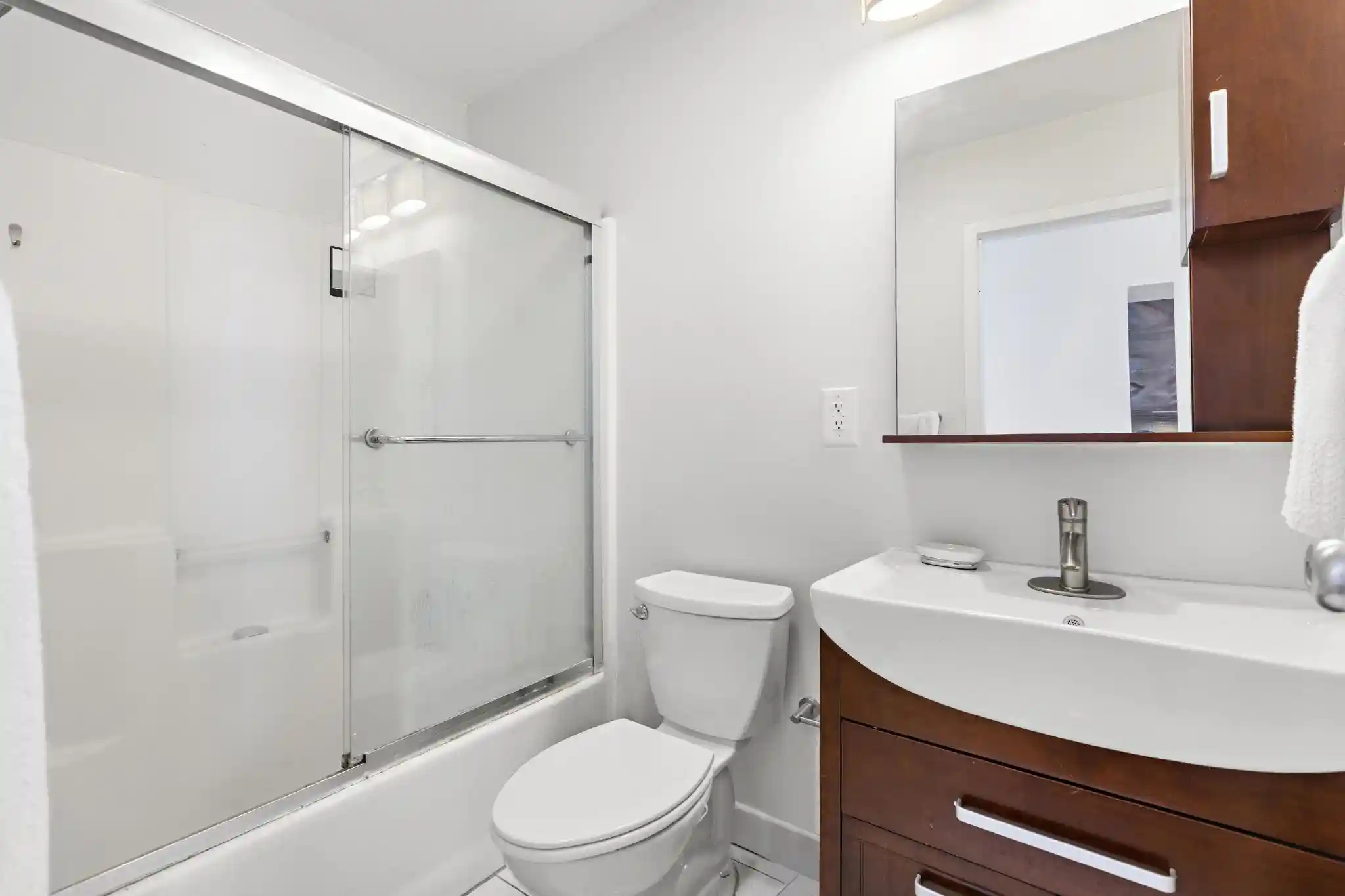 Photo 3 of Condominium at 501 Adams St #2F, Hoboken, NJ 07030 | MLS# 230010402 | | Sold on 2023-08-25