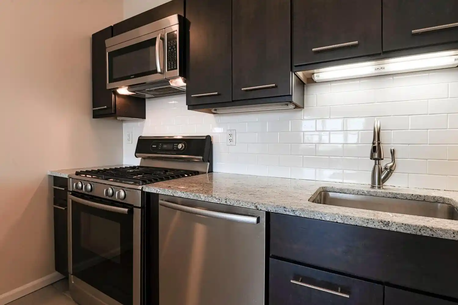 Photo 1 of Condominium at 501 Adams St #5B, Hoboken, NJ 07030 | MLS# 240007689 | | Sold on 2024-06-04