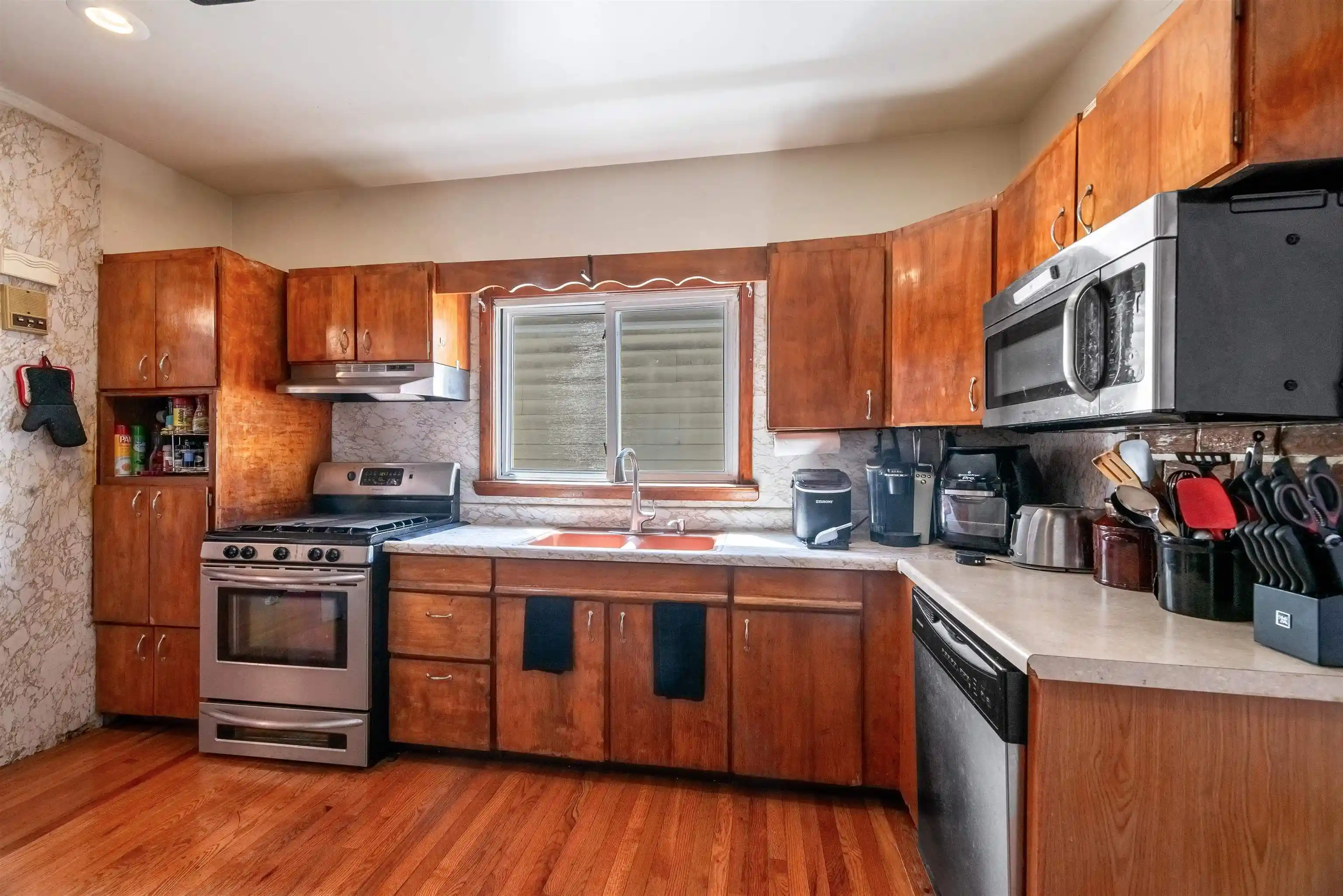 Homes for sale in Jersey City, NJ | 87 Linden Ave, Jersey City, NJ | MLS# 240012066