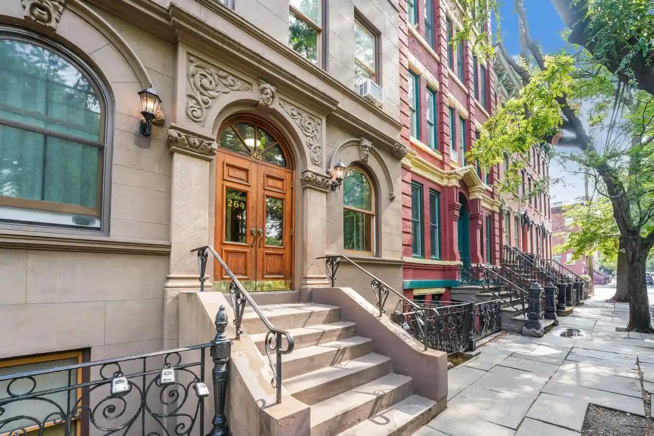 Condominium at 264 9Th St #4C, Jersey City, NJ 07302 | MLS# 240014039 | | Sold on 2025-01-24