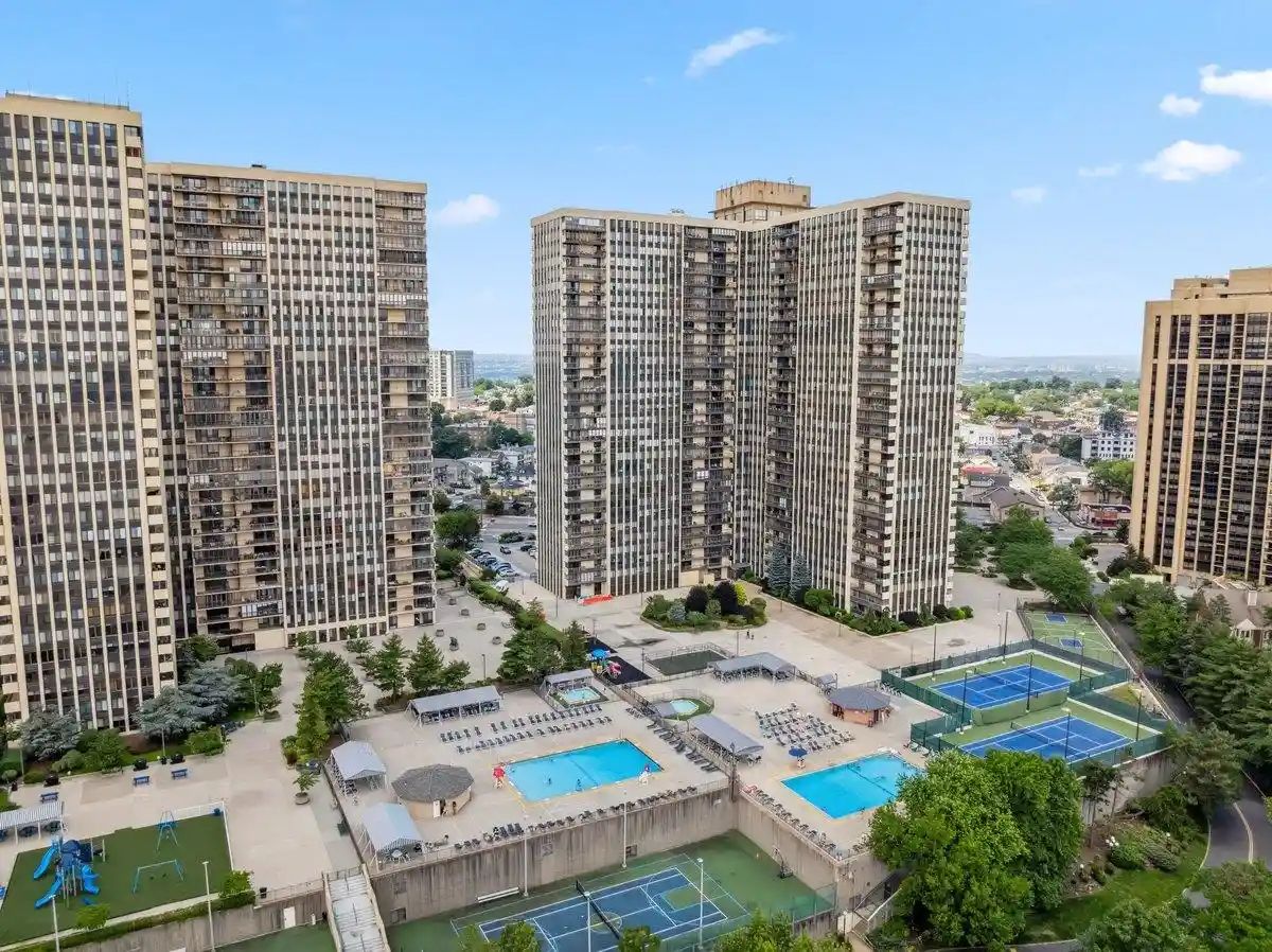 Homes for sale in Cliffside Park, NJ | 300 Winston Dr #1822, Cliffside Park, NJ | MLS# 250012659