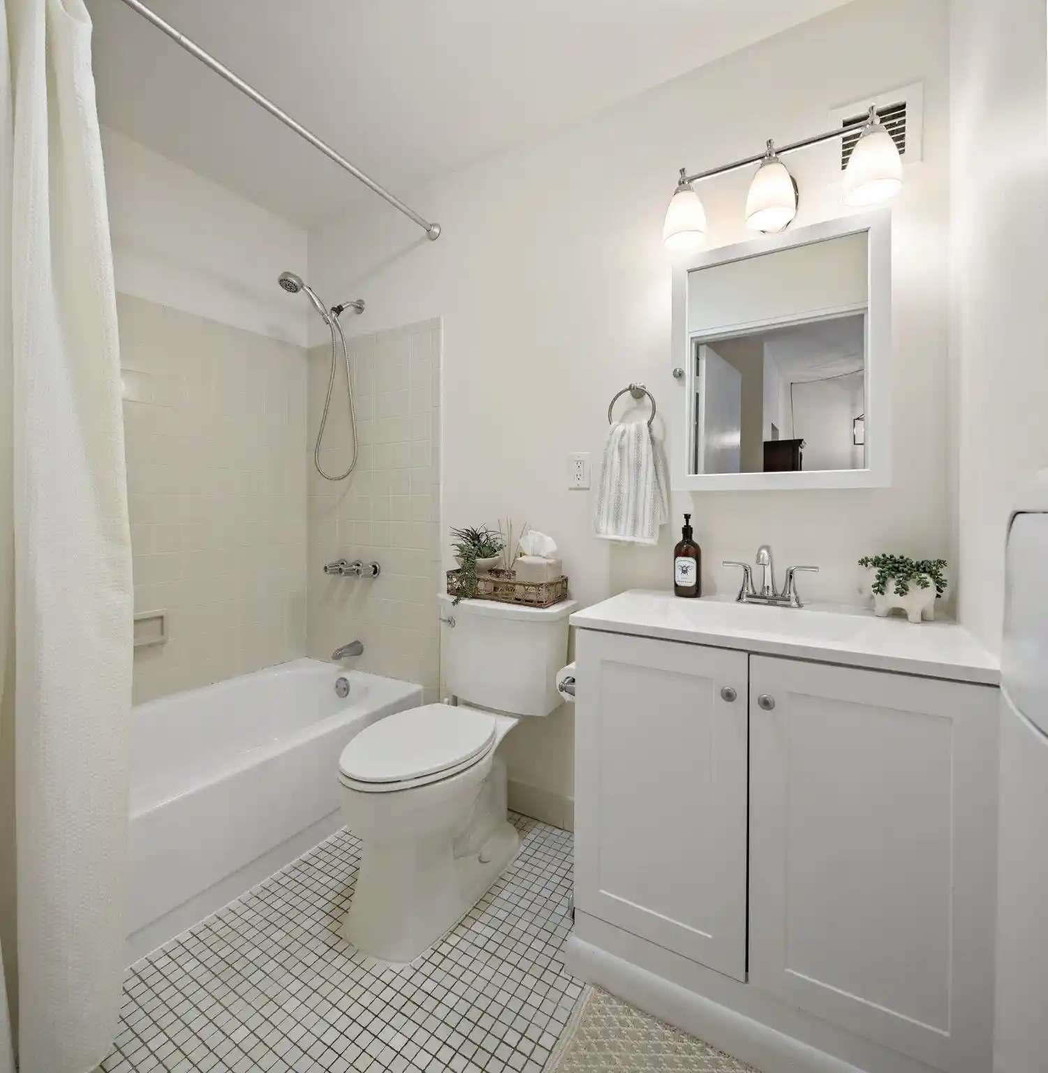 Photo 1 of Condominium at 264 9th Street #3C, Jersey City, NJ 07302 | MLS# 250014059 | | Sold on 2025-10-27