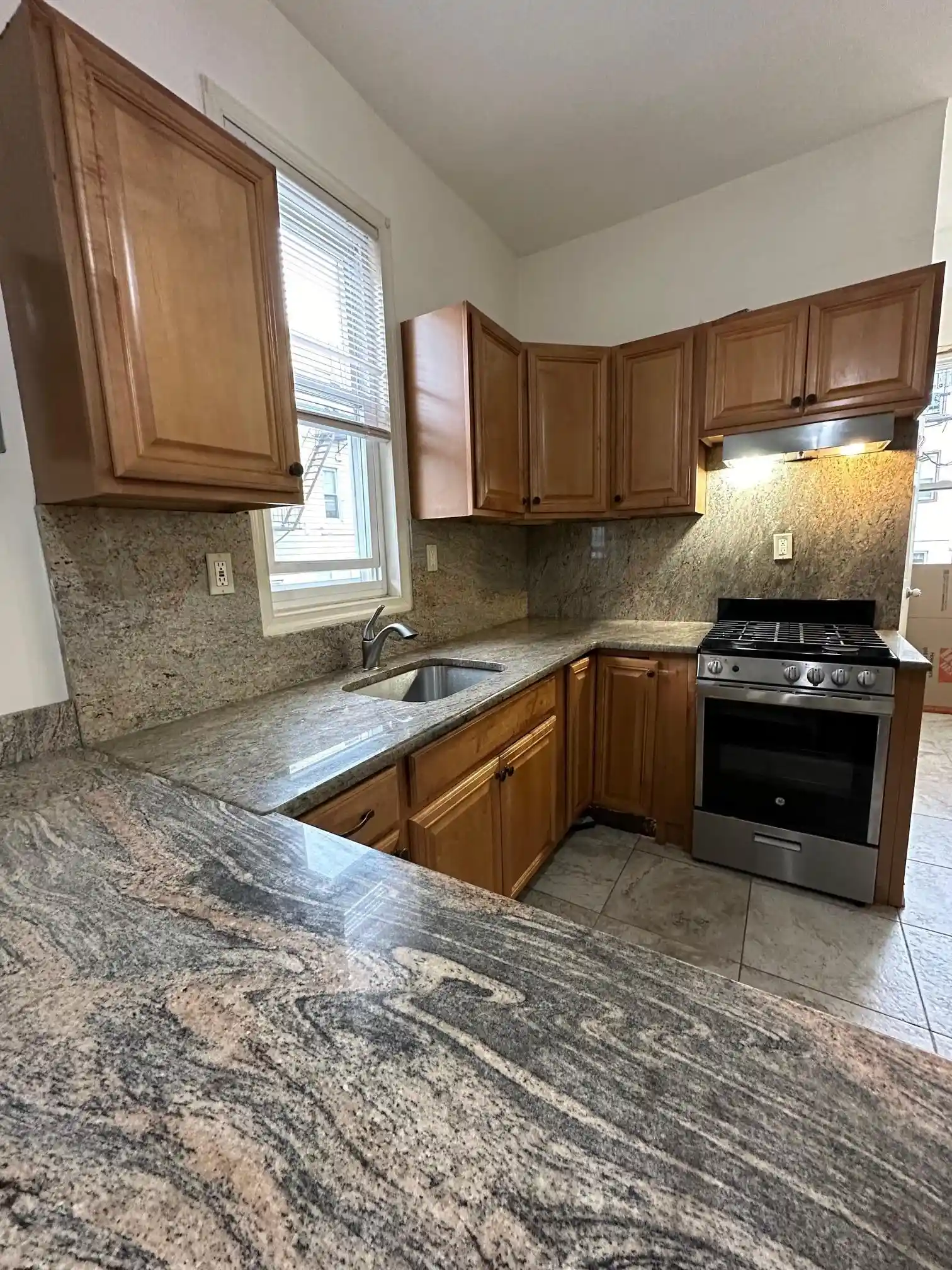 Photo 3 of Condominium at 616 10th Street #4, Union City, NJ 07087 | MLS# 250016755 | | Sold on 2025-11-19