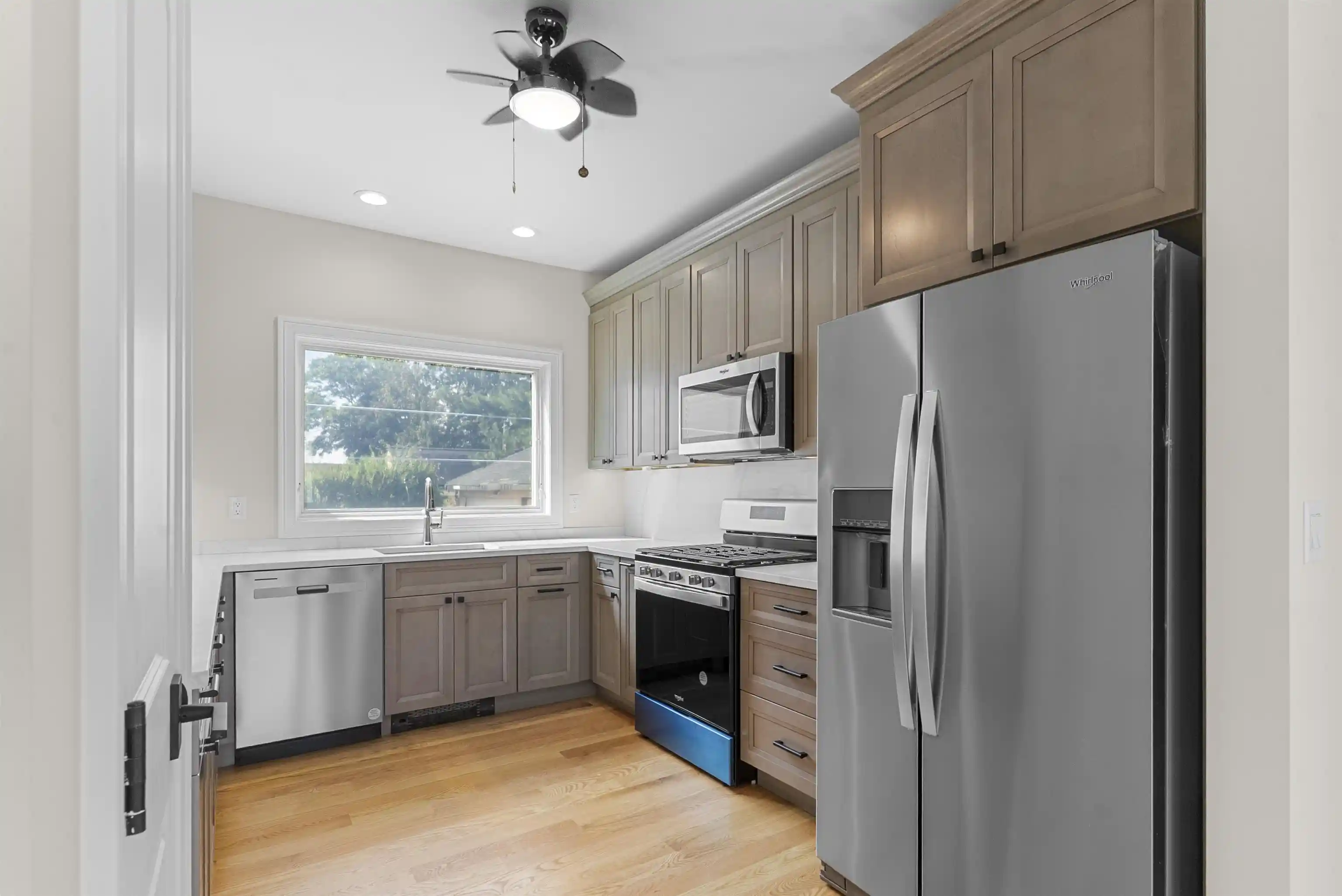4th image of 182B East 25Th St, Paterson, NJ 07514 | MLS# 250019422
