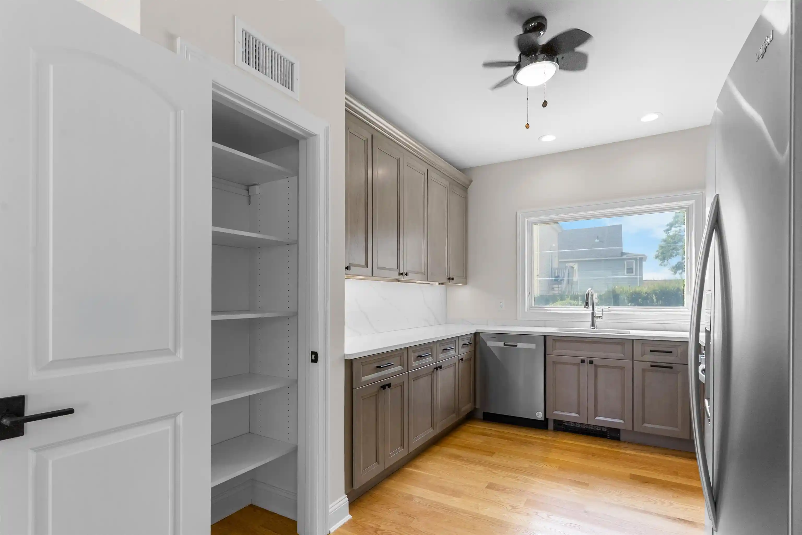 5th image of 182B East 25Th St, Paterson, NJ 07514 | MLS# 250019422