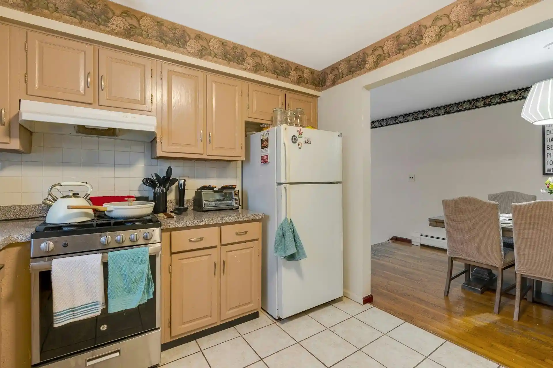 Photo 3 of Sale Pending at 3218 Pleasant Ave, Weehawken, NJ 07086 | MLS# 250021305 | Listing updated on 2026-07-16