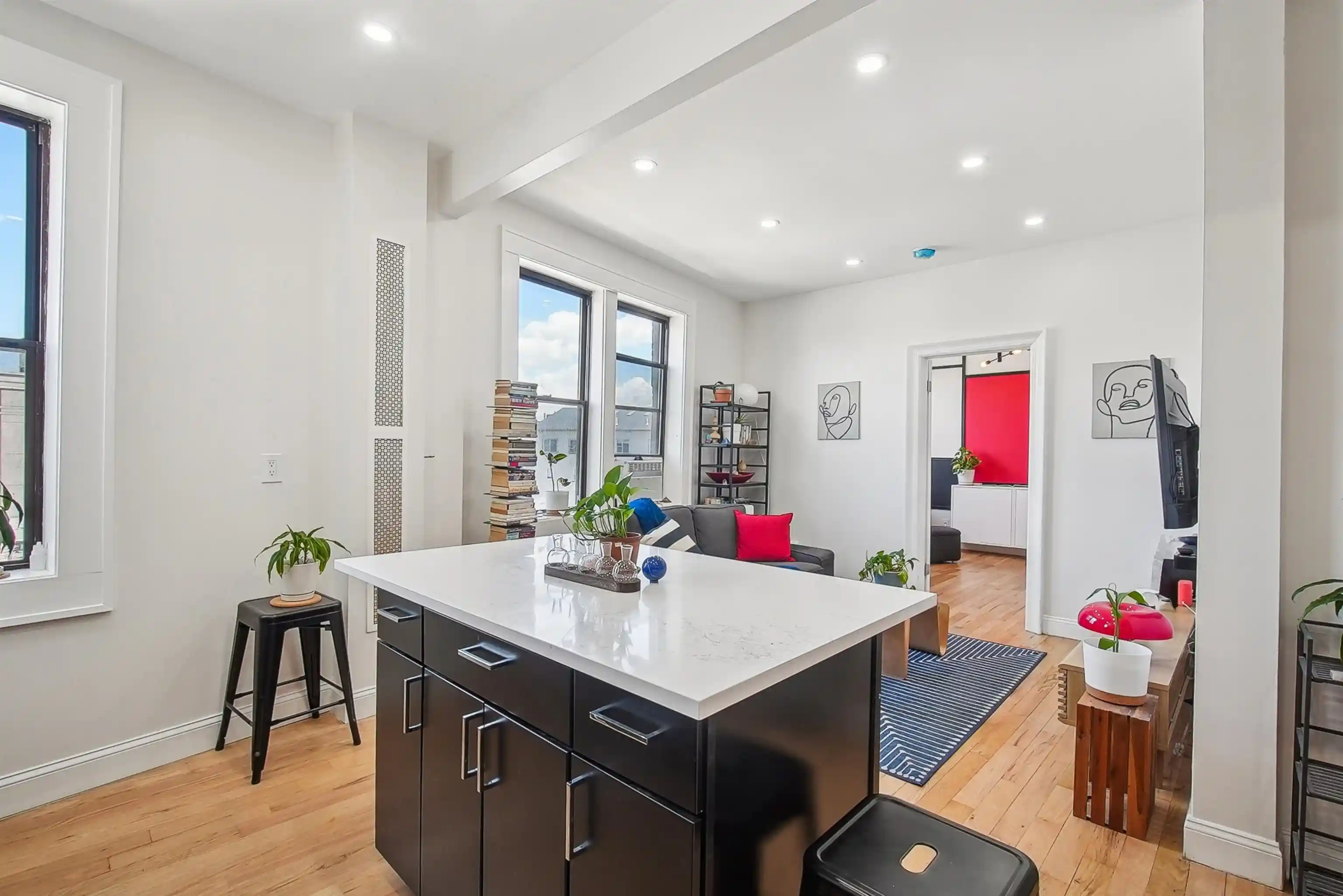 2nd image of 527-529 34Th St, Union City, NJ 07087