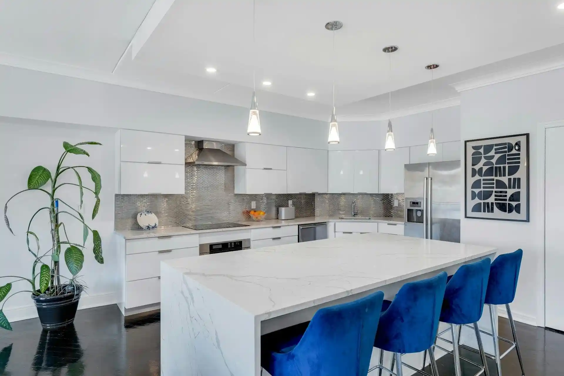 2nd image of 1077 River Rd, Edgewater, NJ 07020