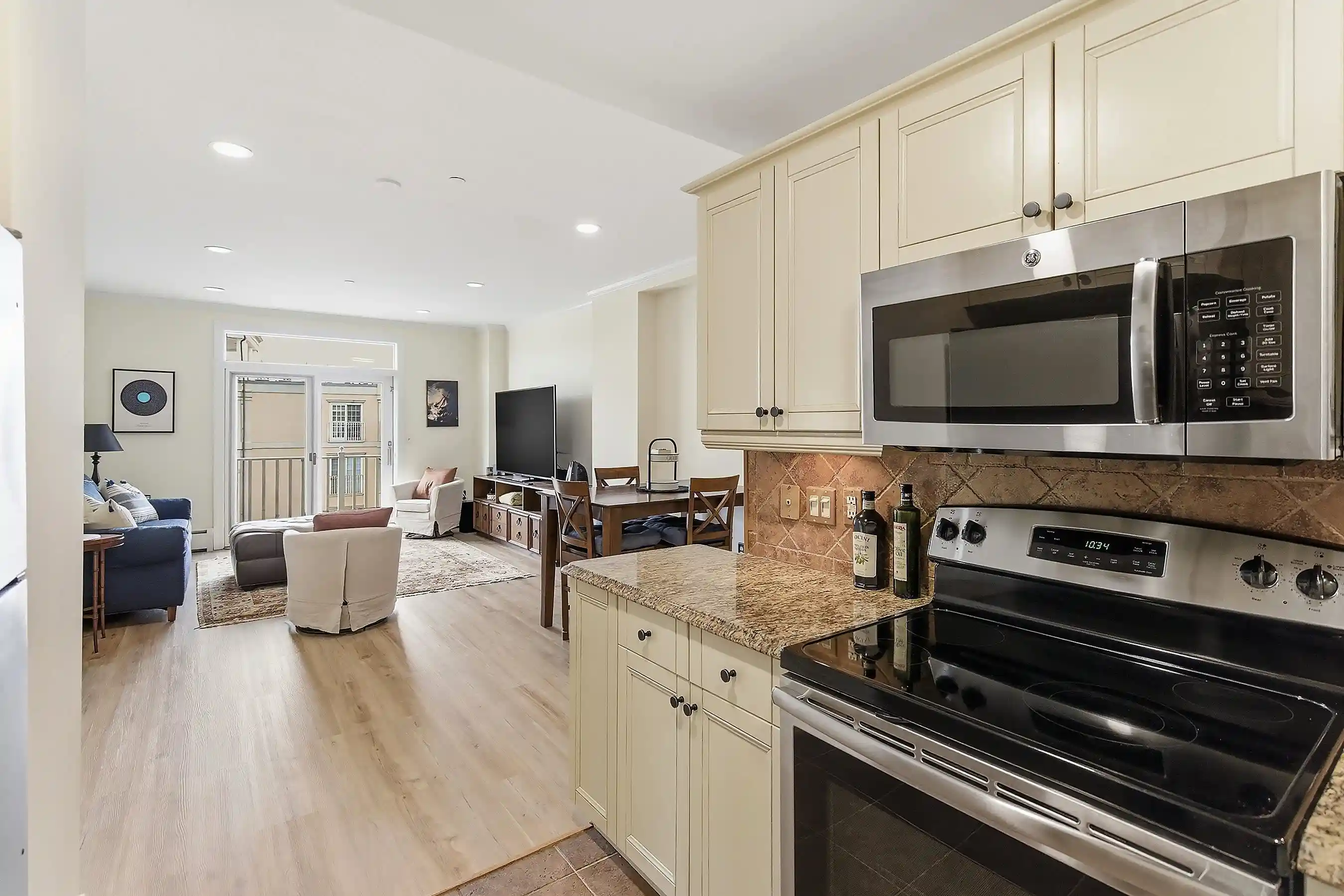 Homes for sale in Jersey City, NJ | 206 Shearwater Ct West, Jersey City, NJ 07305 | Houzeo
