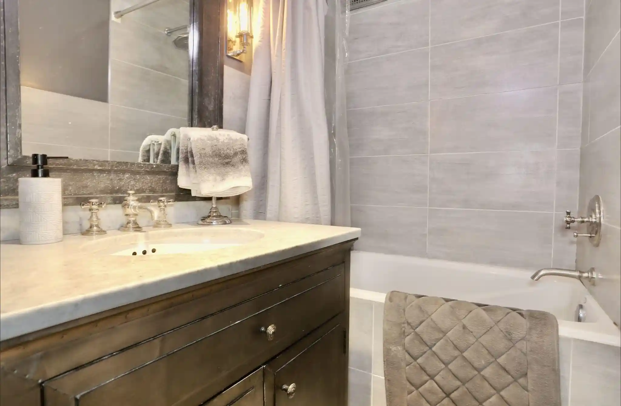 Photo 3 of Sale Pending at 635 Garden St #2, Hoboken, NJ 07030 | MLS# 260004647 | Listing updated on 2026-05-22