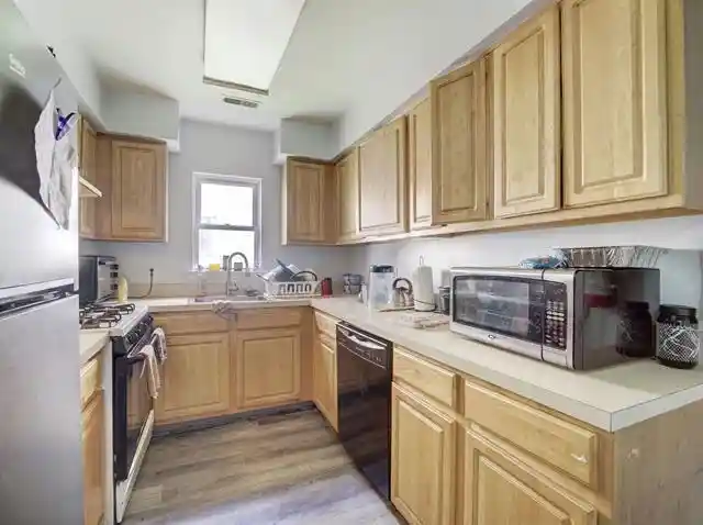 3rd image of 418 Ocean Ave, Jersey City, NJ 07305 | MLS# 260004671