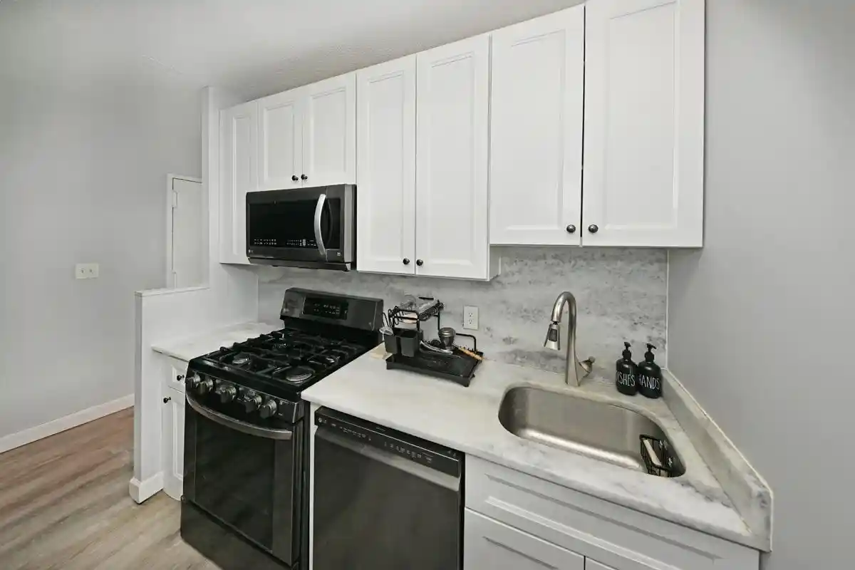 Photo 3 of Condo for sale at 7002 Boulevard E #5E, Guttenberg, NJ 07093 | MLS# 260004933 | Listing updated on 2026-09-18