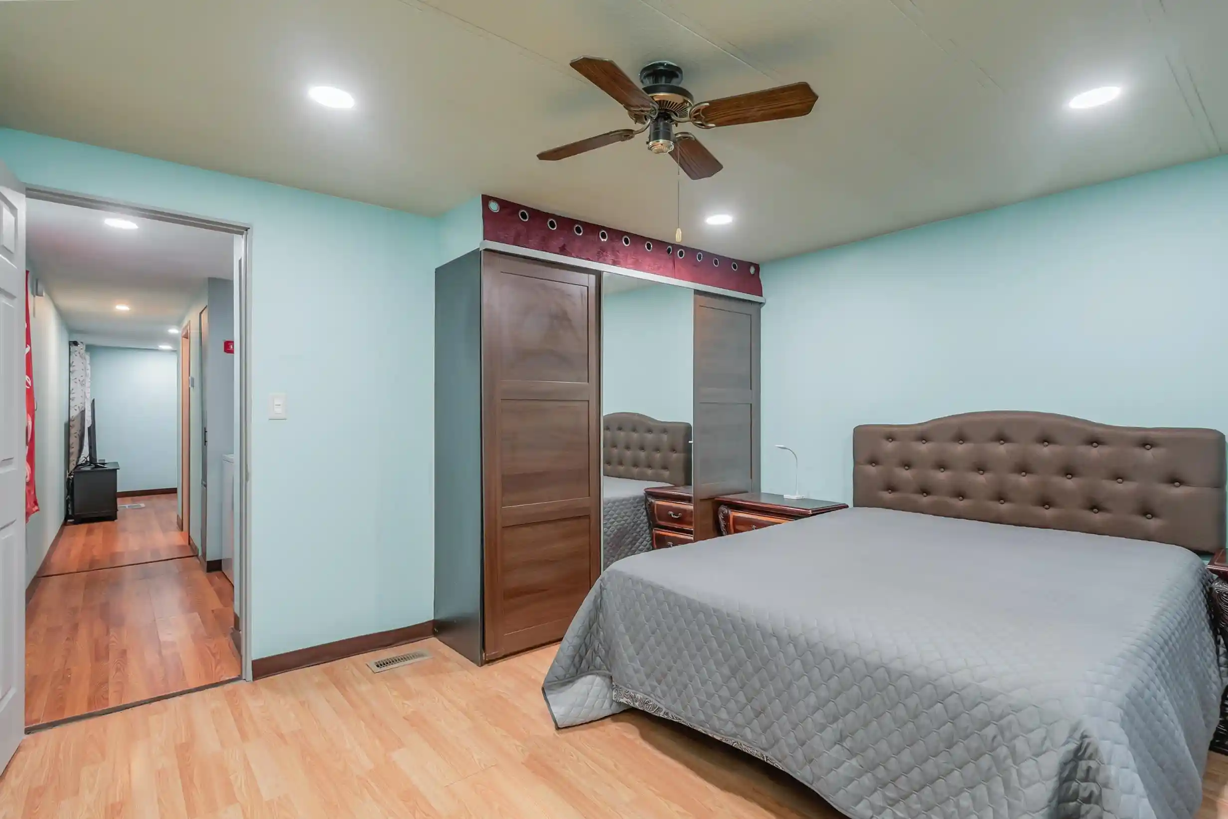 Homes for sale in Bayonne, NJ | 190 West 24th St, Bayonne, NJ 07002 | Houzeo
