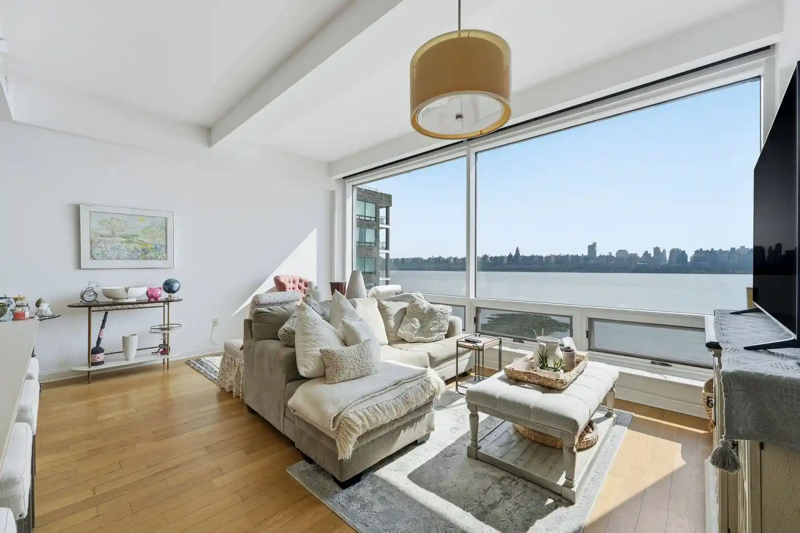 3rd image of 9 Somerset Lane #408, Edgewater, NJ 07020 | MLS# 260005870