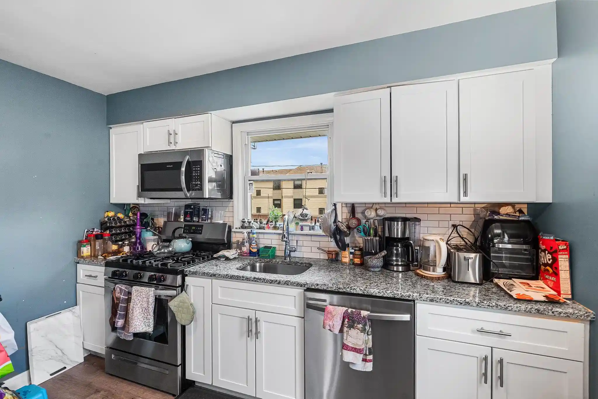 Listing Photo 4 - Condo for sale in building located at 6 Mutillod Ln, Secaucus, NJ 07094
