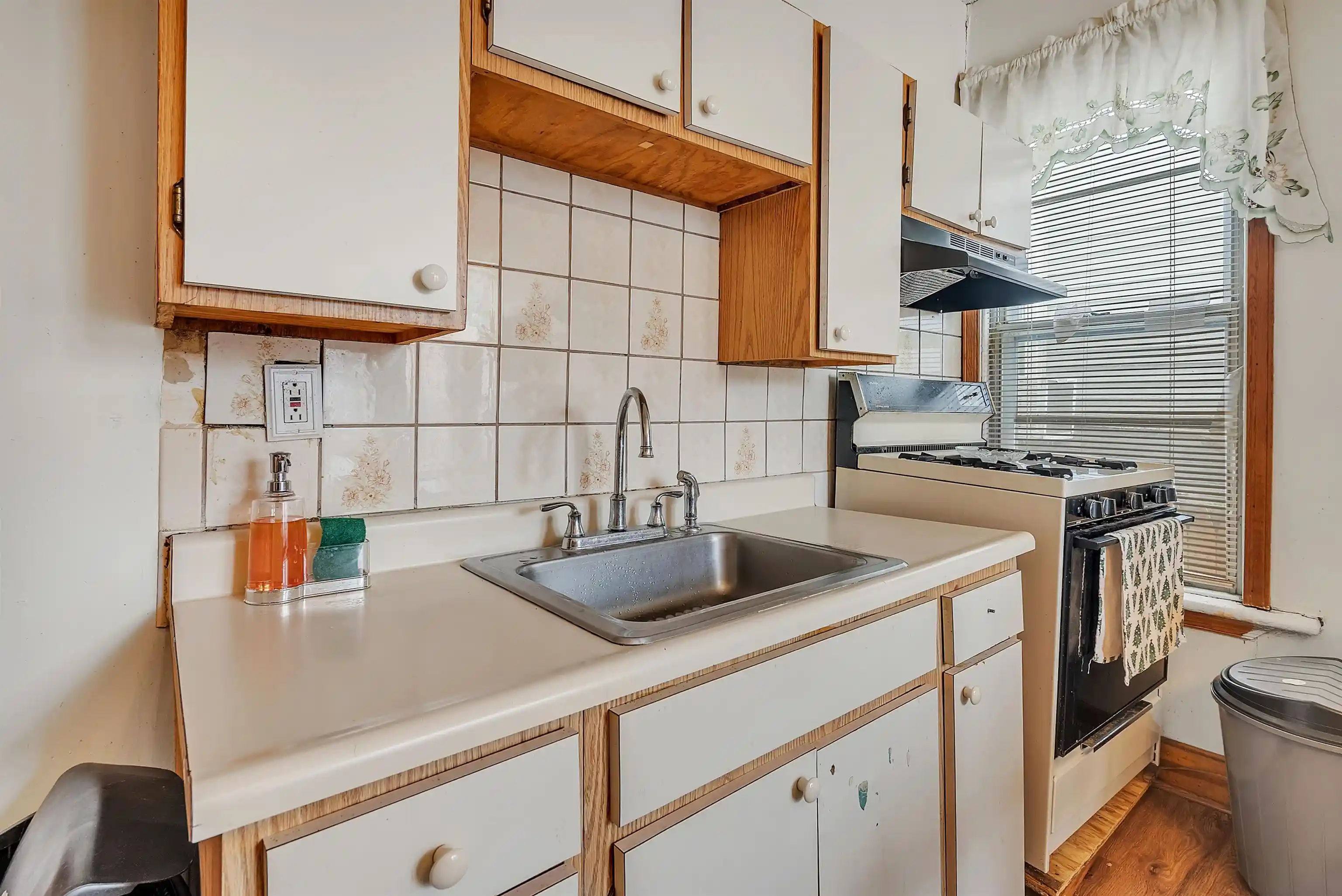 Listing Photo 4 - Condo for sale in building located at 199 Virginia Ave, Jersey City, NJ 07304