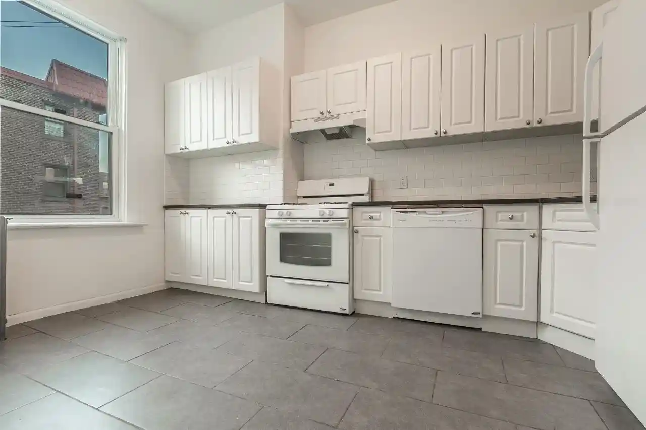 11th image of 314 49th St, Union City, NJ 07087 | MLS# 260006138