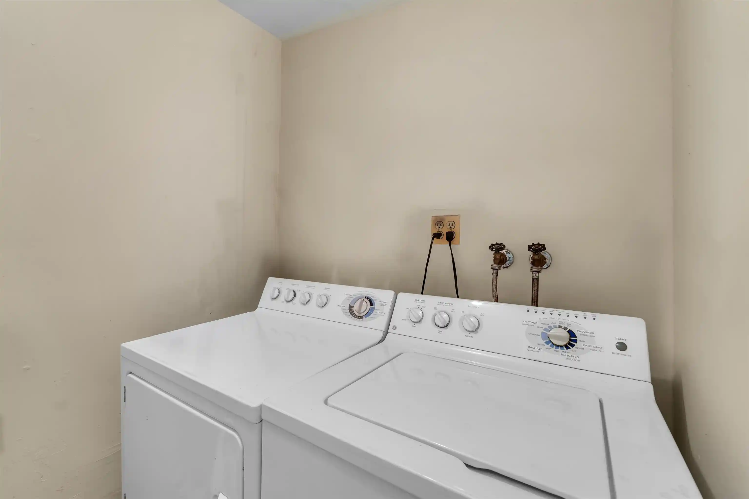 Listing Photo 4 - Condo for sale in building located at 8C Cvs Ln, Jersey City, NJ 07047