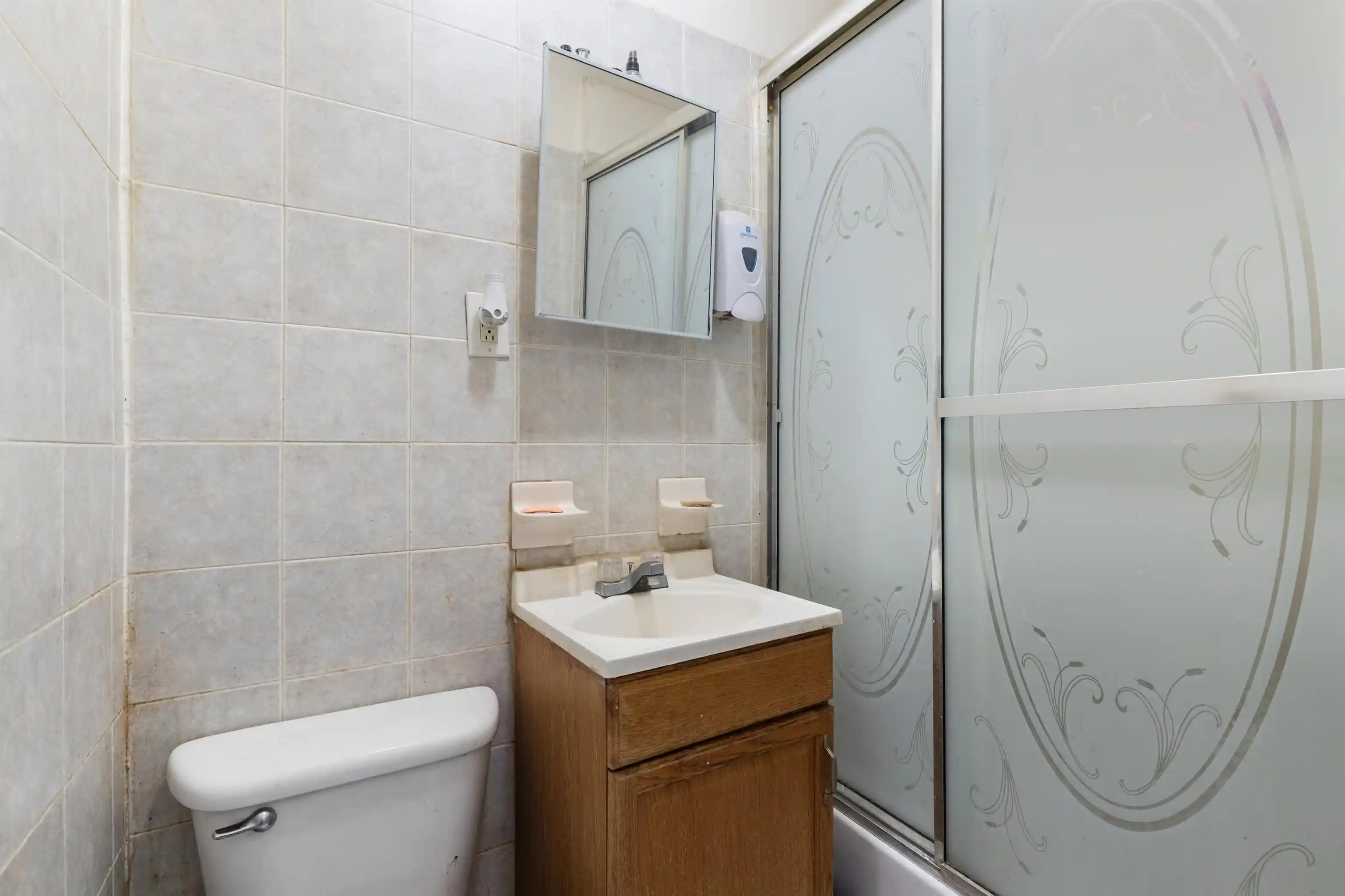 Photo 4 of Sale Pending at 76 Beach St, Jersey City, NJ 07307 | MLS# 260006473 | Listing updated on 2026-05-13