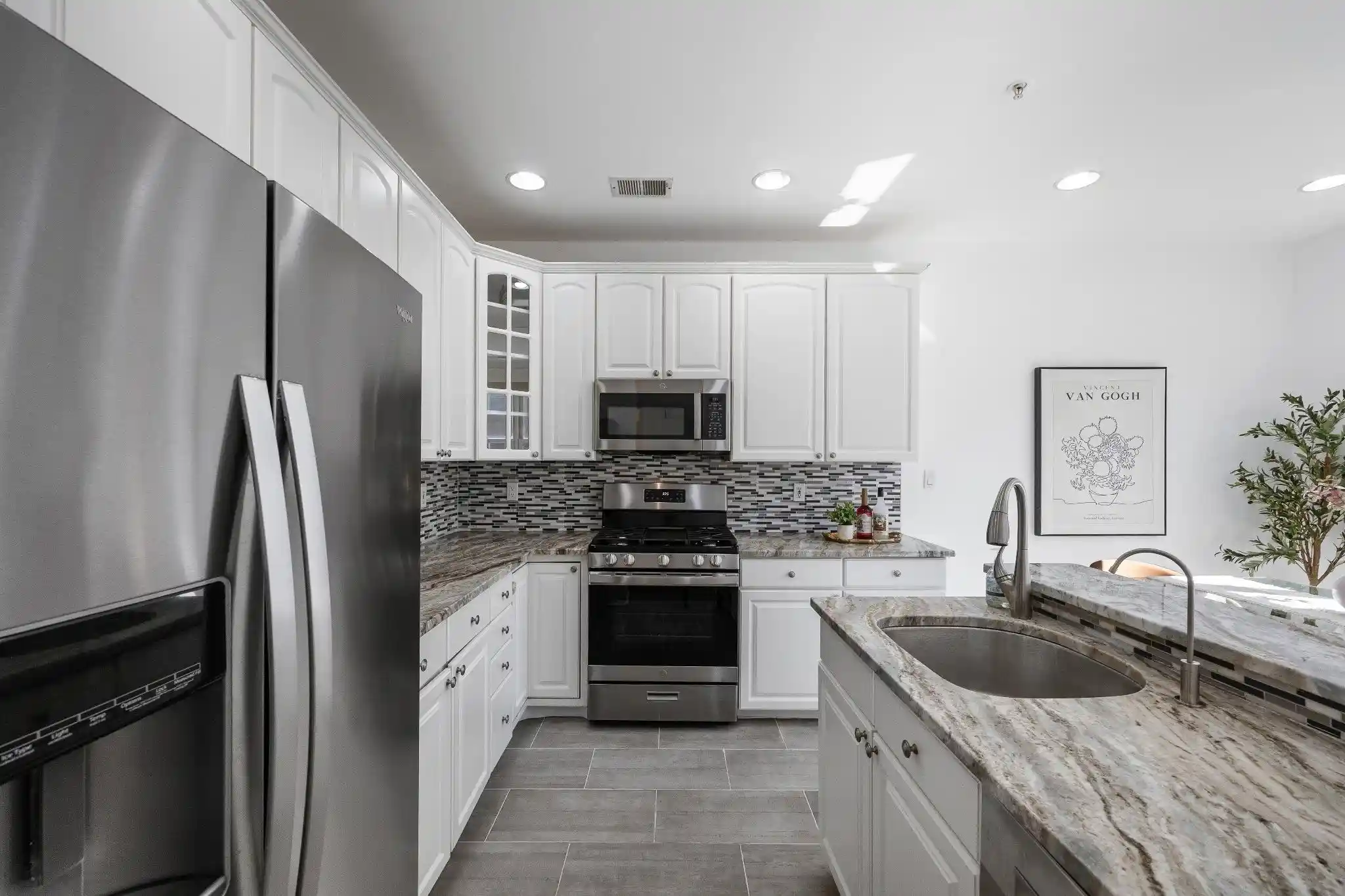 4th image of 373 King Ct, Kearny, NJ 07032 | MLS# 260006663