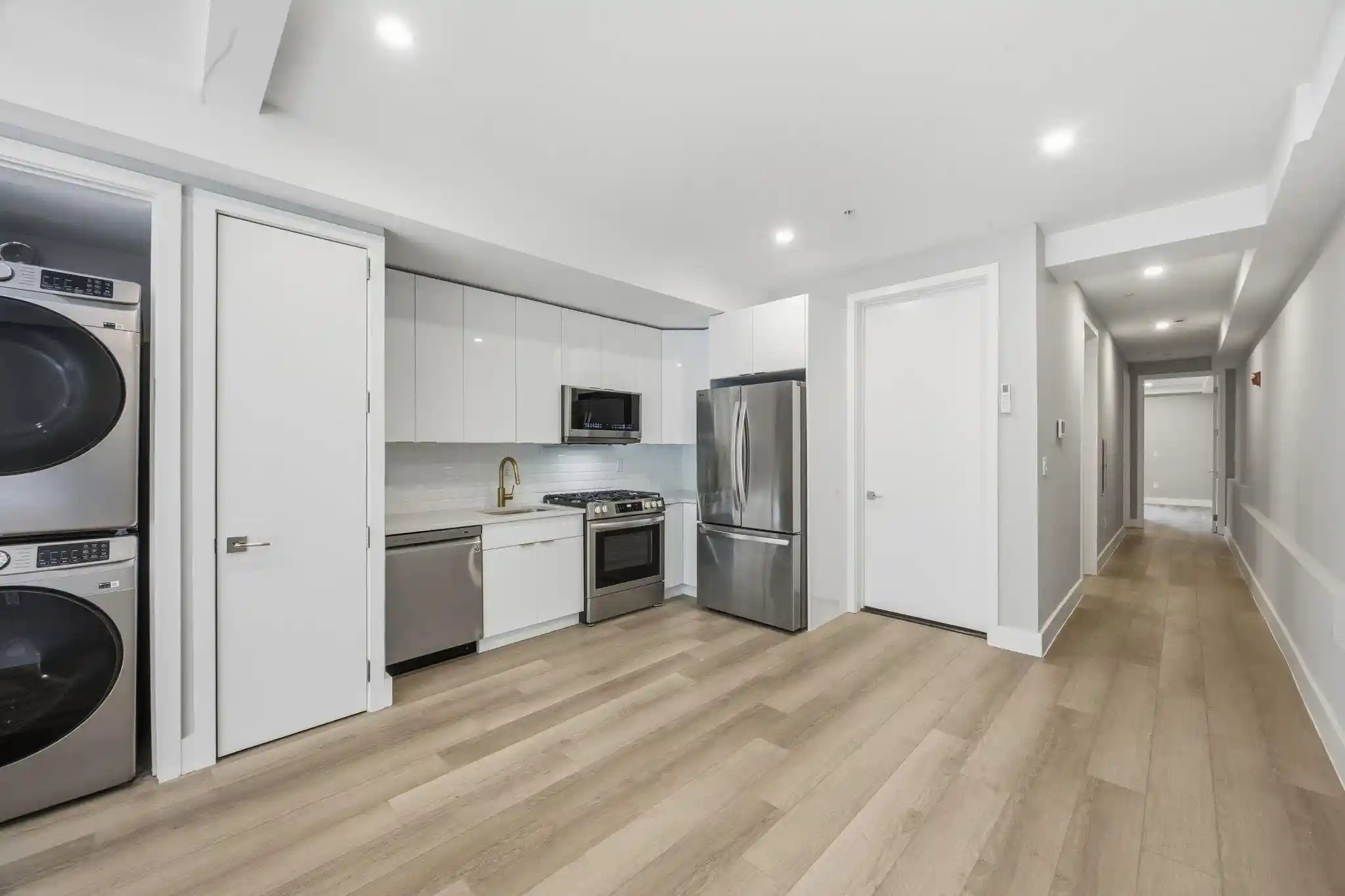 2nd image of 77 Van Reypen St, Jersey City, NJ 07306