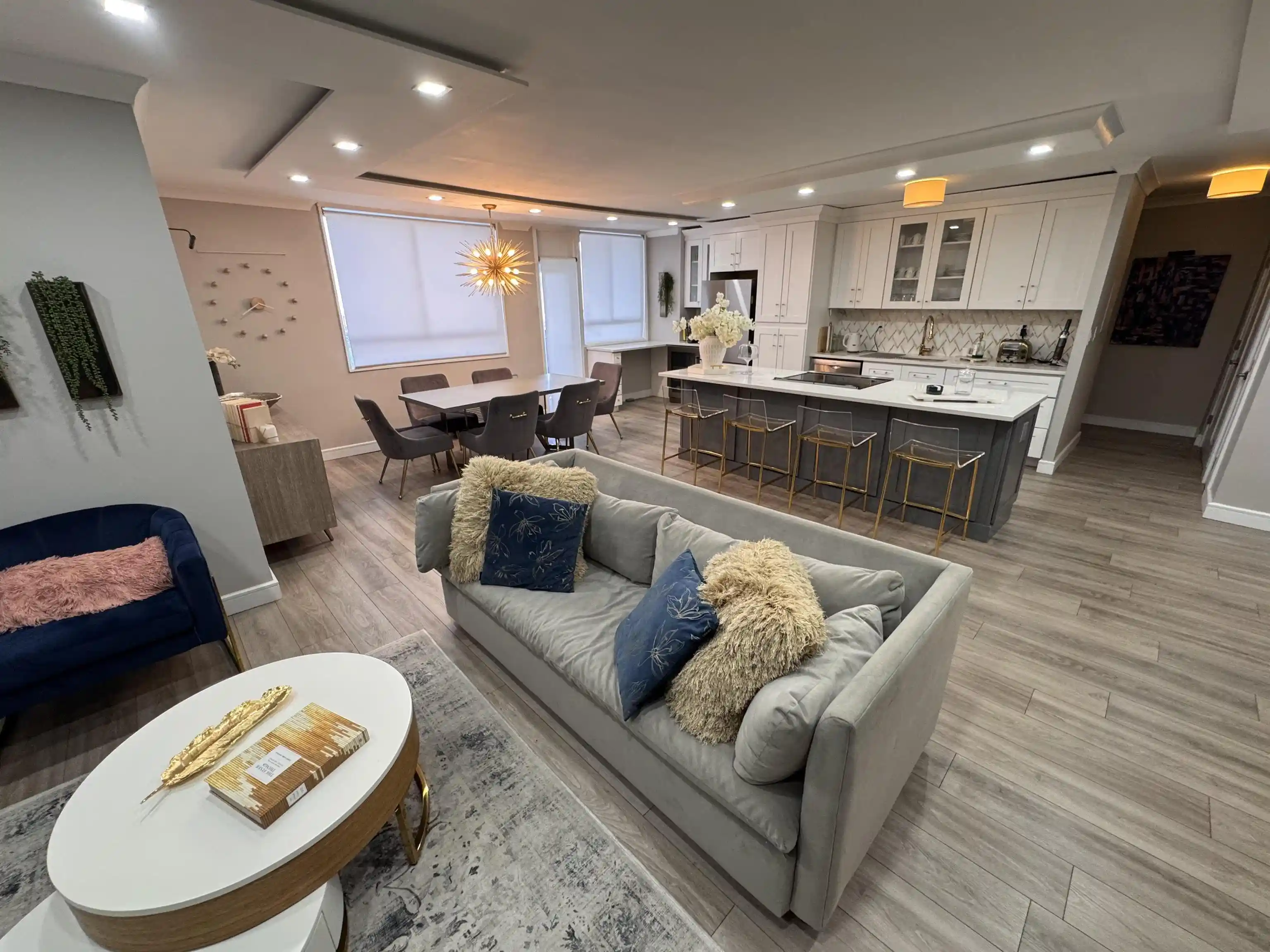 2nd image of 100 Manhattan Ave, Union City, NJ 07087