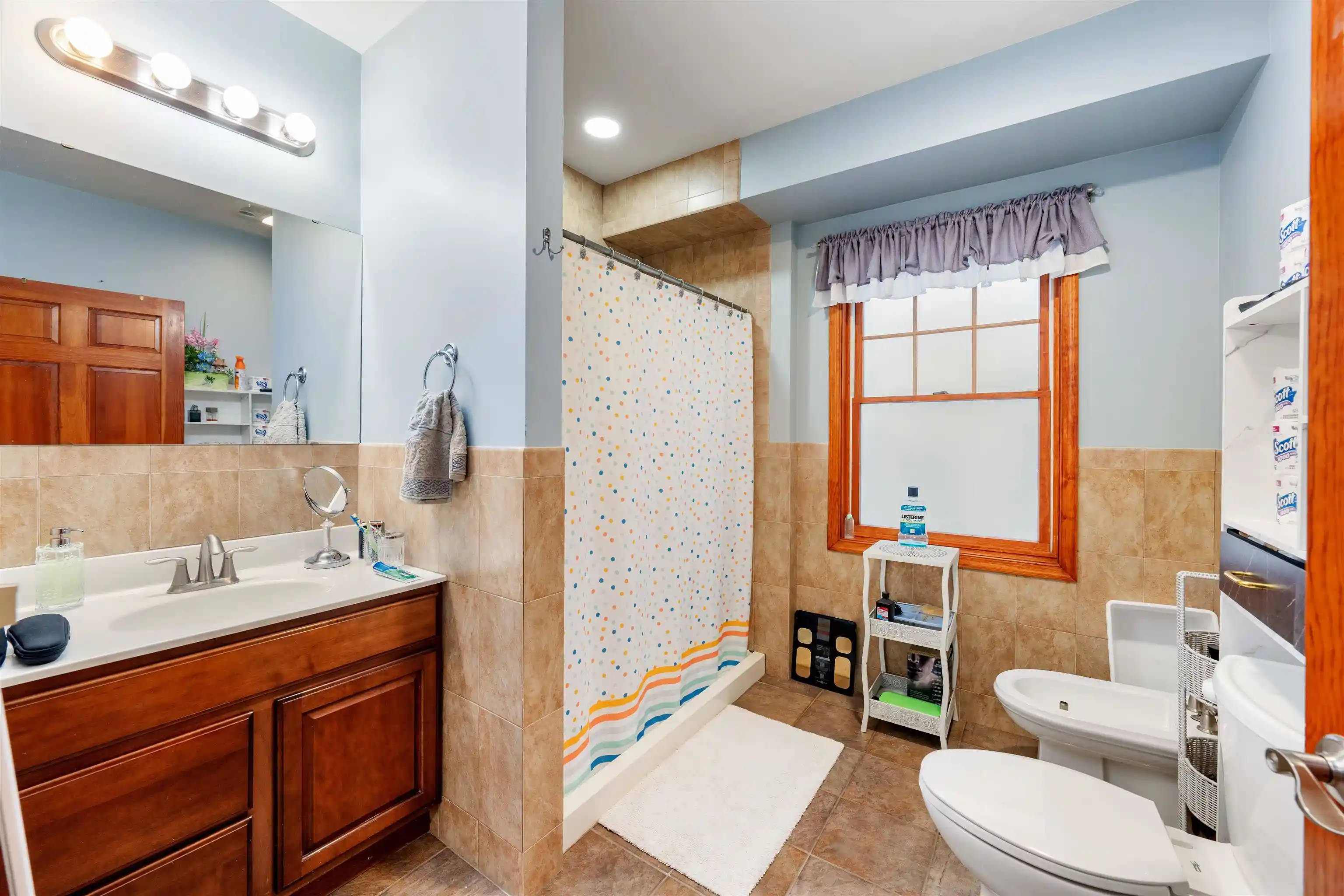 5th image of 714 17Th St, Union City, NJ 07087 | MLS# 260007086