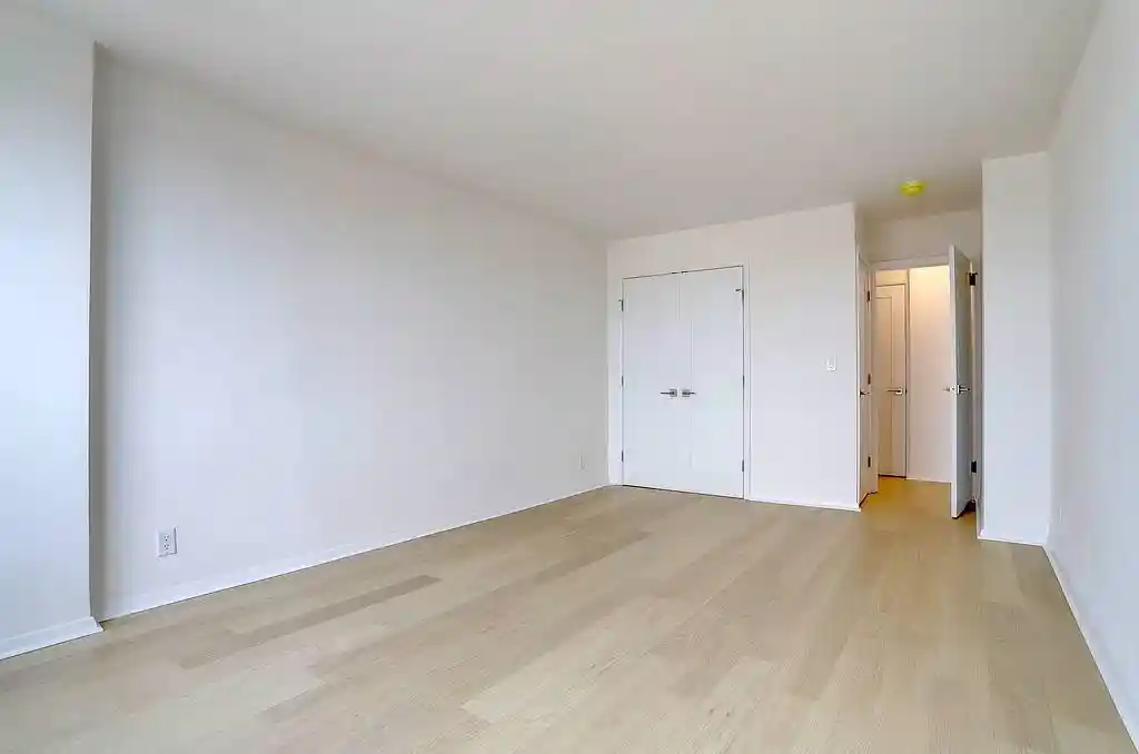 2nd image of 500 Central Ave, Union City, NJ 07087