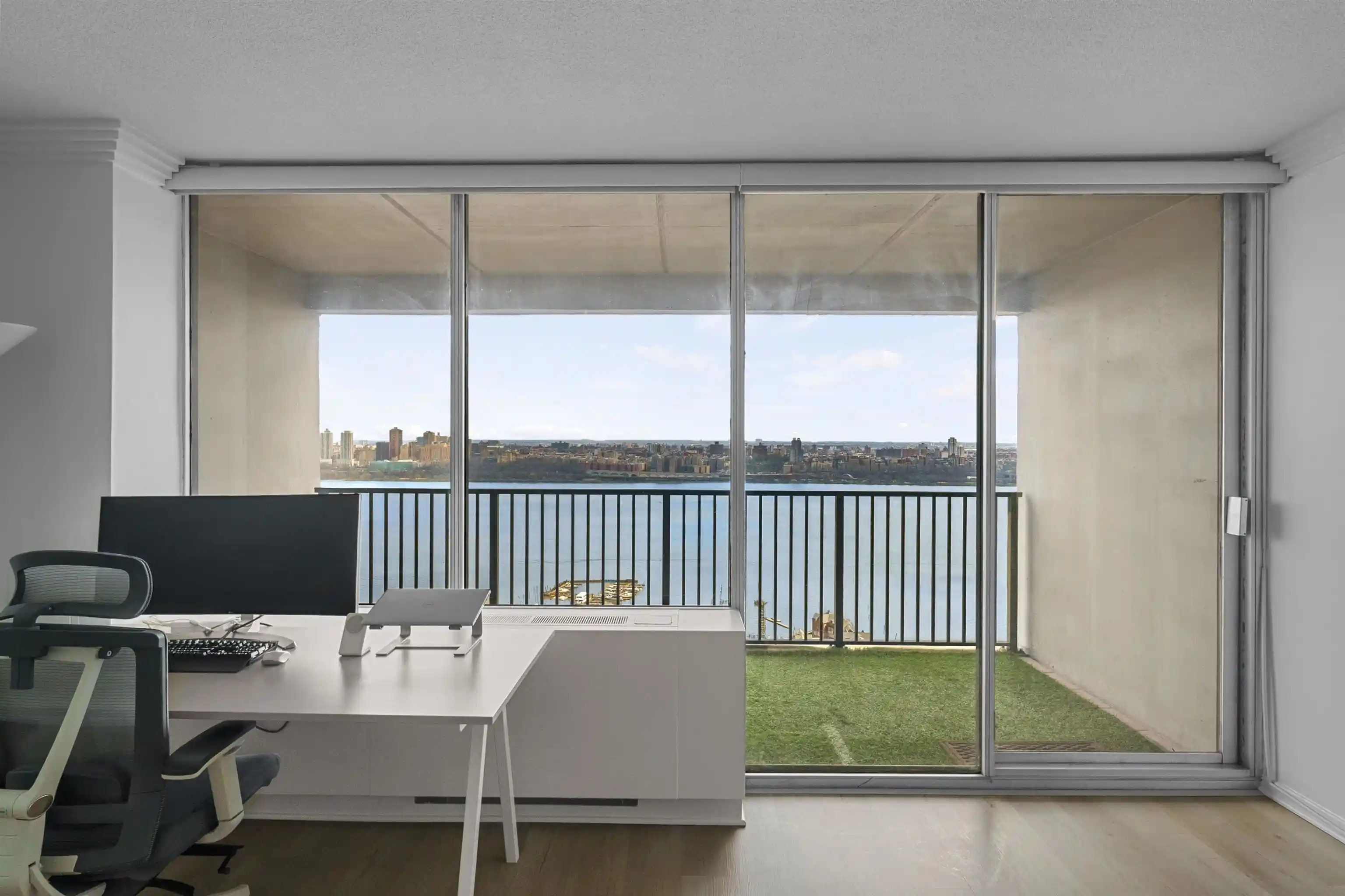 Photo 3 of Condo for sale at 6 Horizon Rd #1605, Fort Lee, NJ 07024 | MLS# 260007296 | Listing updated on 2026-04-28