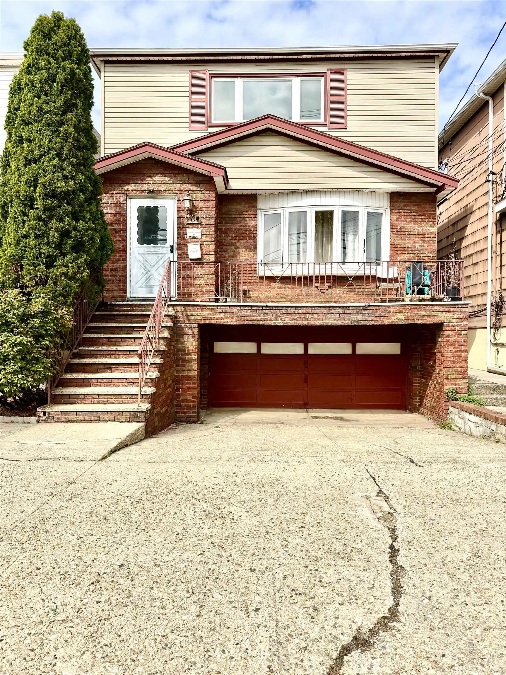 Homes for sale in Bayonne, NJ | 71 Linnet St, Bayonne, NJ 07002 | MLS# 260007539