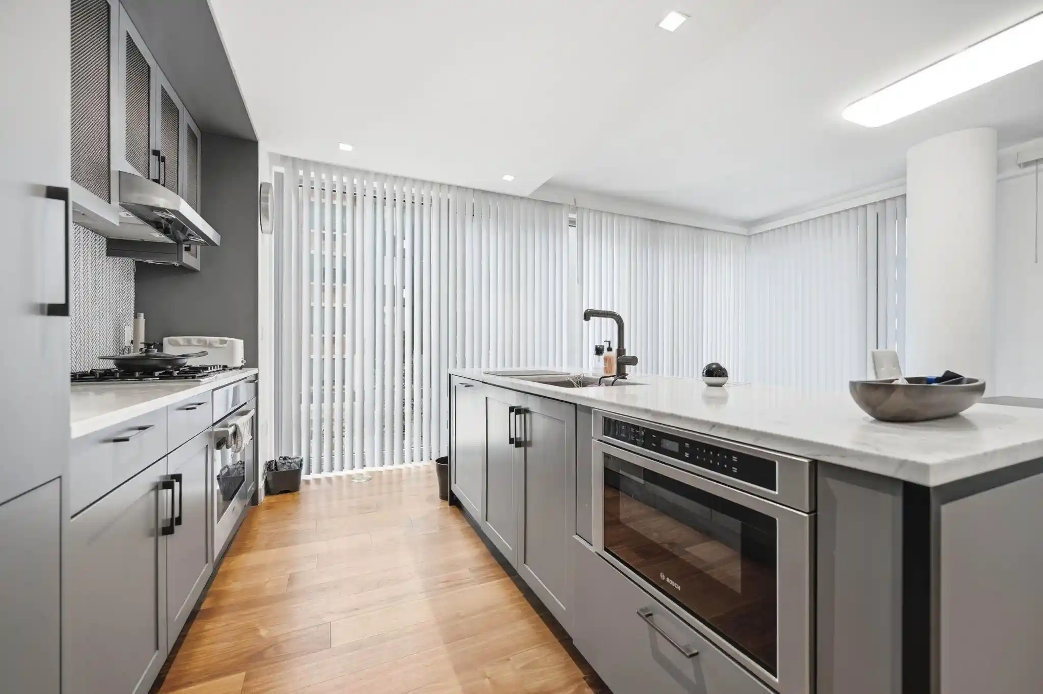 2nd image of 2 Shore Ln, Jersey City, NJ 07310
